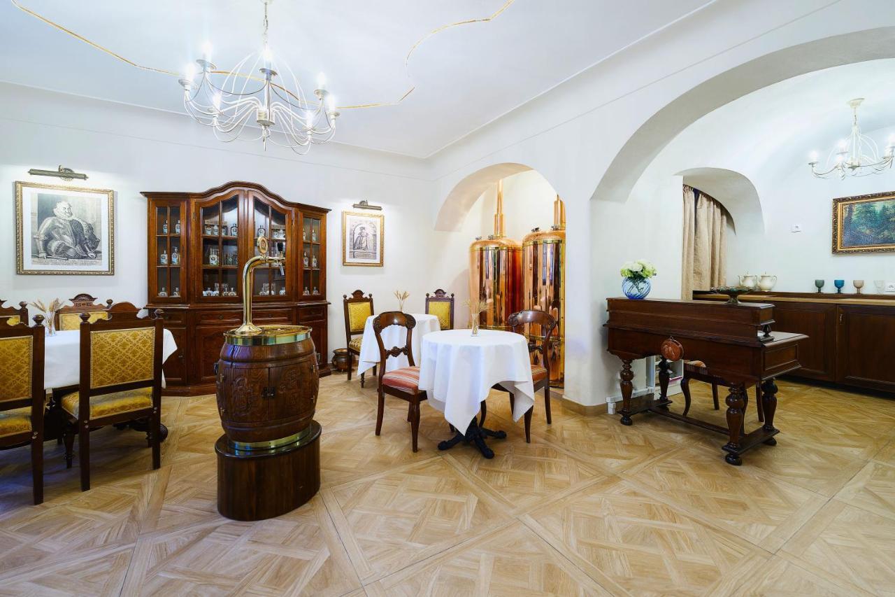 Spa Beerland Chateaux - U Zlate Hrusky / At Golden Pear Praga Exterior foto